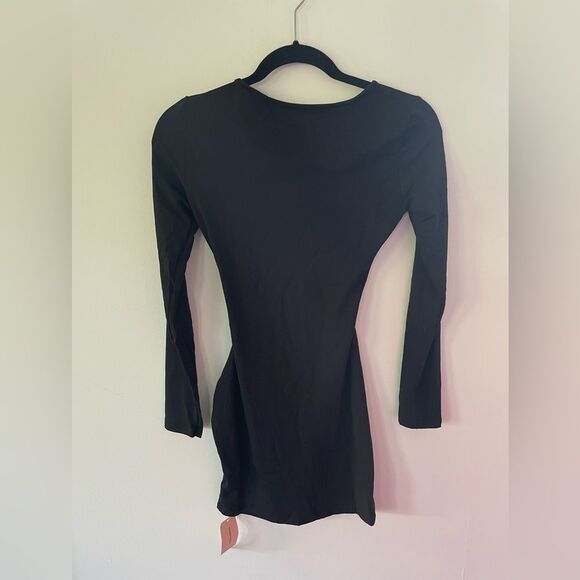 Dresses & Skirts - Bodycon maxi dress cut out back  NWT